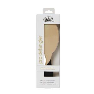 NEW! Wet Brush Pro Detangler